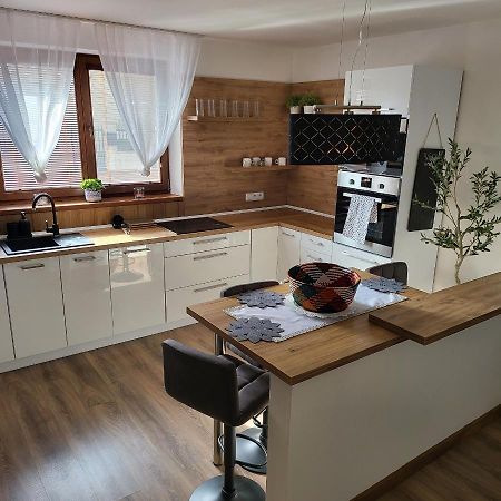 Oli Apartments Senec Extérieur photo