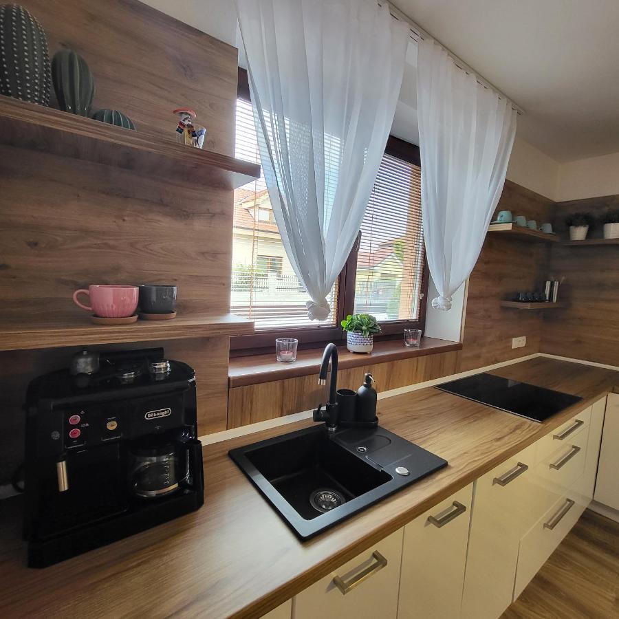 Oli Apartments Senec Extérieur photo