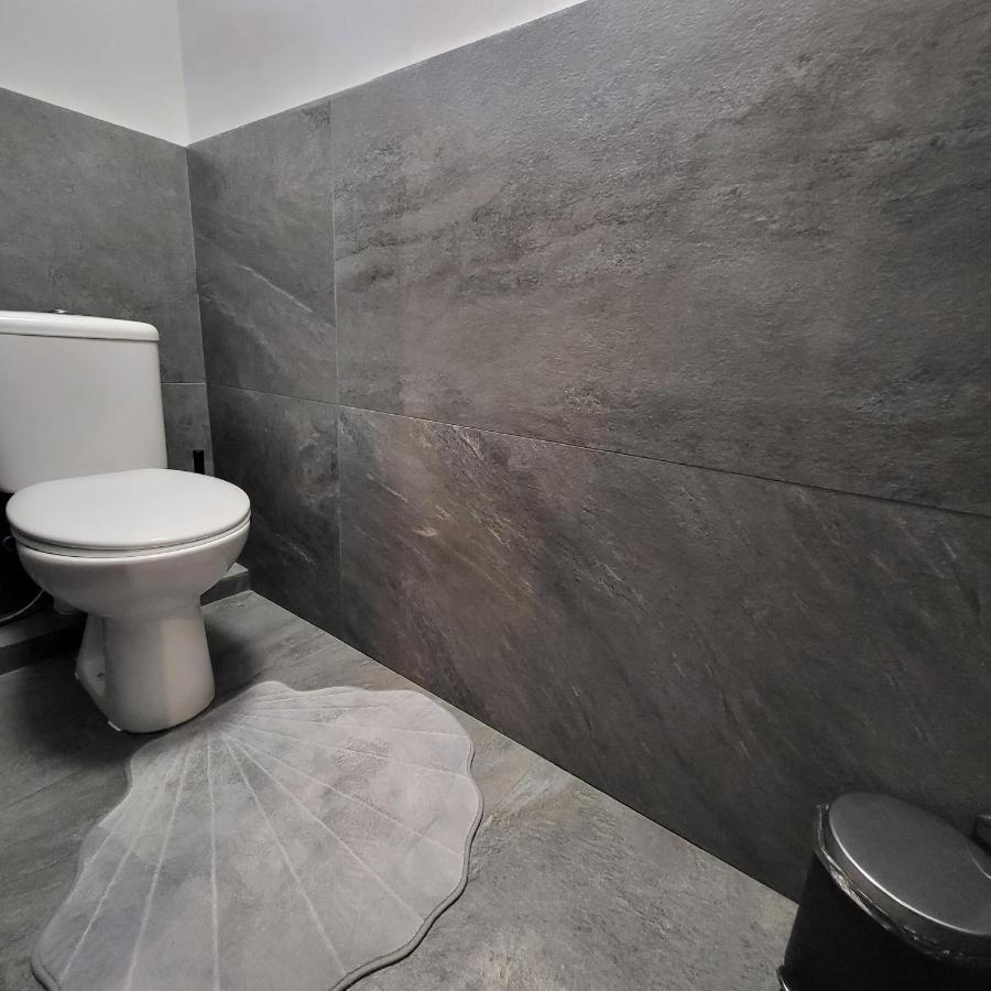 Oli Apartments Senec Extérieur photo