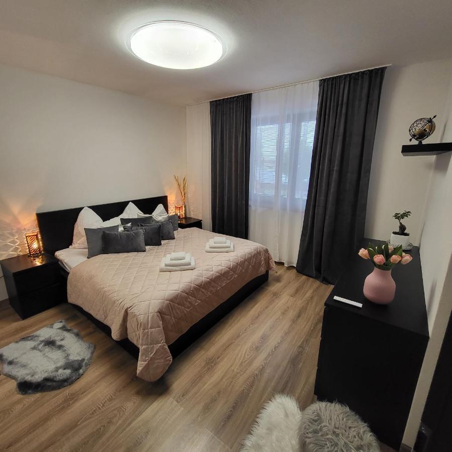 Oli Apartments Senec Extérieur photo