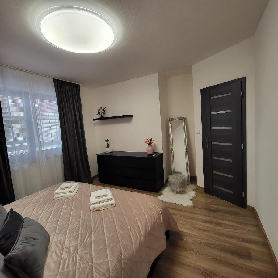 Oli Apartments Senec Extérieur photo